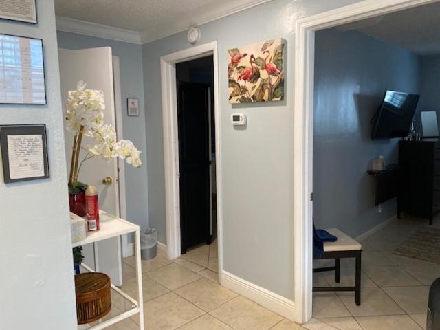 Modern 2/1 Apt Near Midtown And Beaches Miami Exterior foto