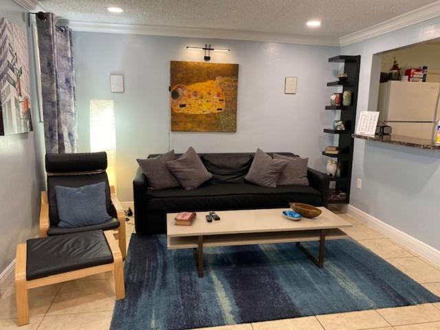 Modern 2/1 Apt Near Midtown And Beaches Miami Exterior foto